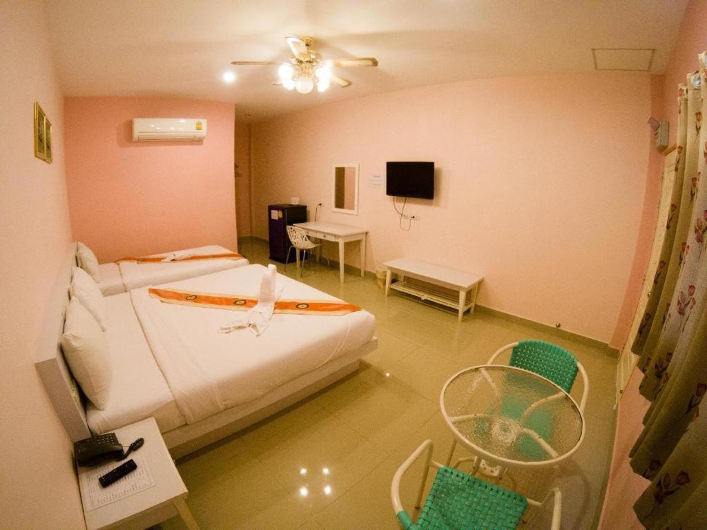 Holland Resort Phuket Kültér fotó