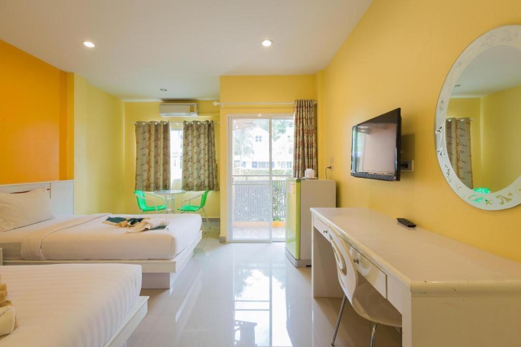 Holland Resort Phuket Kültér fotó